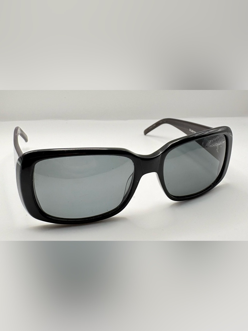 Ellen Tracy Maldives Black Oval Sunglasses Frames Only